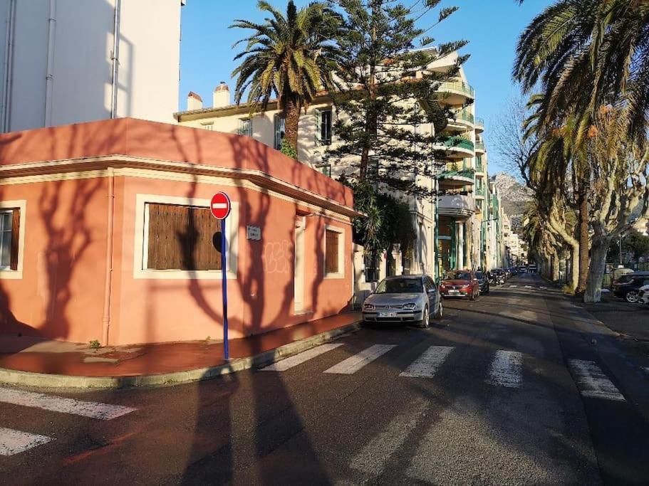 Cosy 2P A 5 Minutes A Pied De La Mer Et Du Centre مينتون المظهر الخارجي الصورة